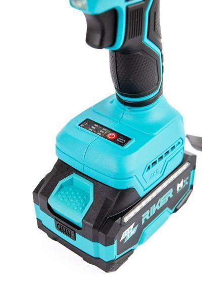 Аккумуляторный гайковерт RIKER RTW 20/350V, 20 В, 350 Нм, 1/2", 3 Ач, бесщеточный RK0010 фото